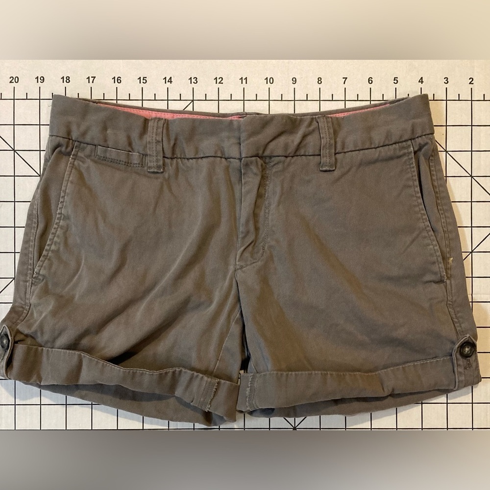 Banana Republic Stretch Women’s Size 0 Grey Roll Up Shorts